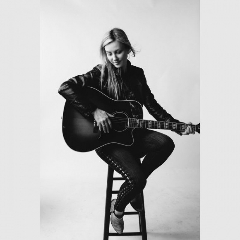 Robynn Shayne Image